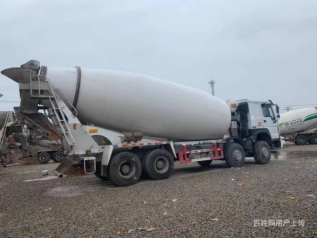 转让19年二手豪沃大20方搅拌车380马力前四后八