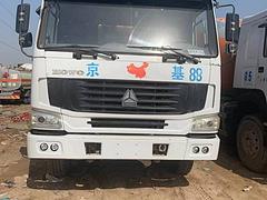 转让二手15年后八轮豪沃中联搅拌车大12方水泥罐车