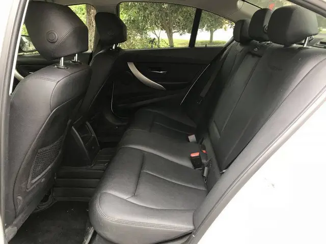 宝马3系 2013款 320Li 2.0T 手自一 - 图片 3