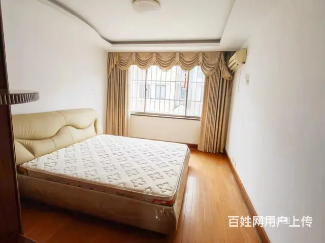市区皇冠的别墅房源真少。此套新出的联排别墅。上下四层带车库 - 图片 5