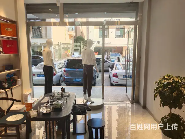 pzj转让开发区塞维利亚商业街男神阁服装店可空转 - 图片 6