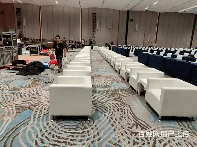 单人沙发茶几出租 - 图片 4