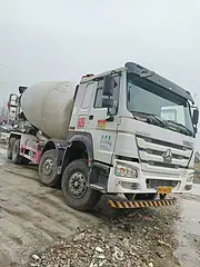 搅拌站大20方二手豪沃搅拌车，前四后八，唐鸿上装，