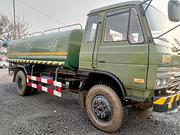 洒水车
