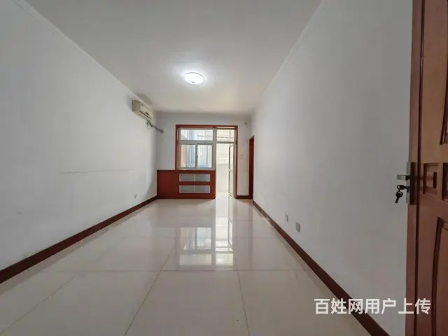 中兴大街 万隆广场  金梦园 一层 精装三室带地下室 老证 - 图片 4