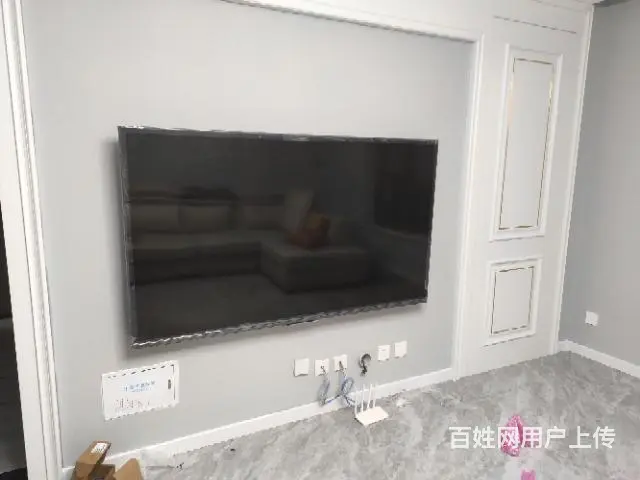 打孔挂画 婚纱照电视挂架钻眼 电路故障维修 安装 - 图片 1