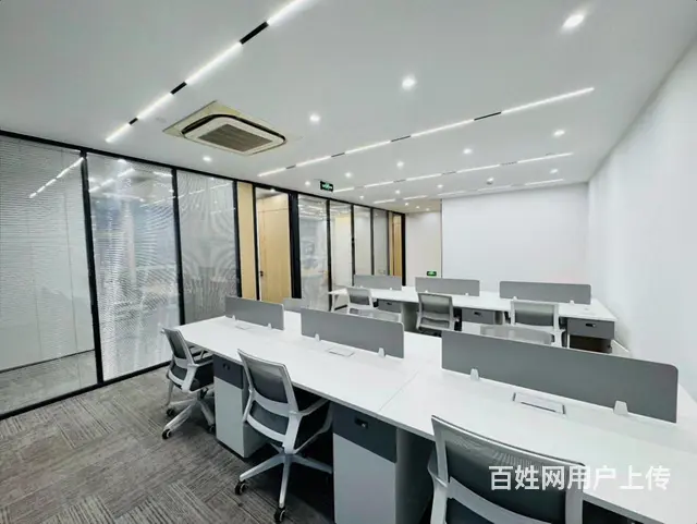 核心商圈里，地铁旁精装办公室出租，带家具3加1格局，可看视频 - 图片 4