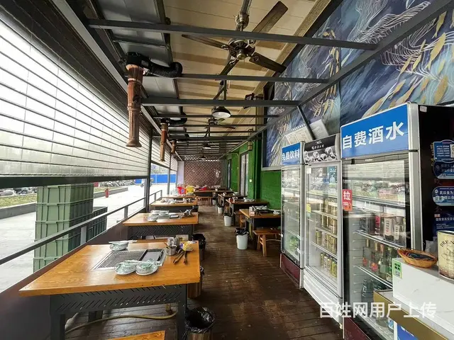 XN  龙泉驿吾悦广场 转角超宽门头餐饮店转让 - 图片 3