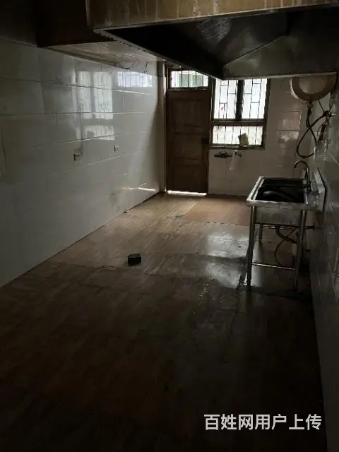 西小区夜市街旺铺低价出租 - 图片 4