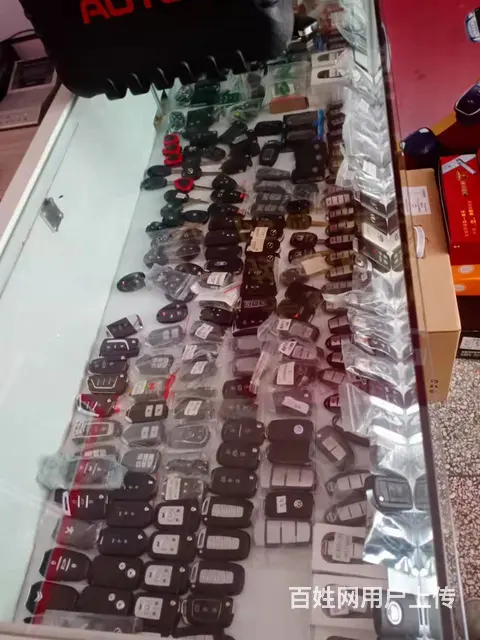 邵阳市开锁换锁 配汽车钥匙 更换指纹锁 - 图片 7
