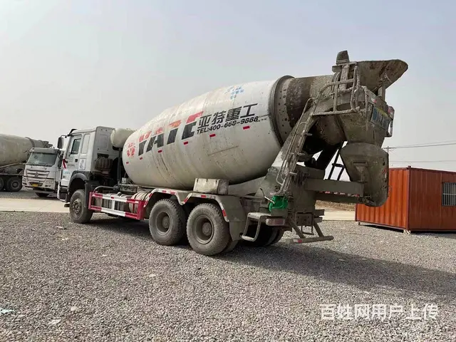 17年二手豪沃搅拌车出售 大14方 380马力 - 图片 4