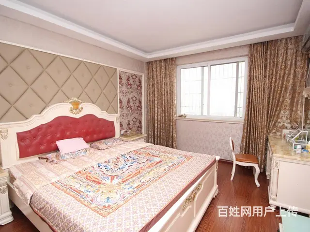 此房有两层半，有露台有阳光房。上下两层拎包入住 - 图片 5