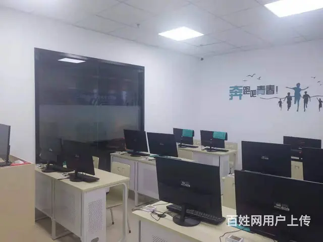 平面设计主要学哪些软件？来徐州云龙区春华教育* - 图片