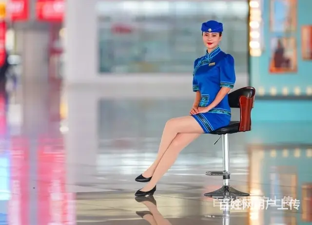 黔南G2022前途无限高铁乘务员 - 图片 4