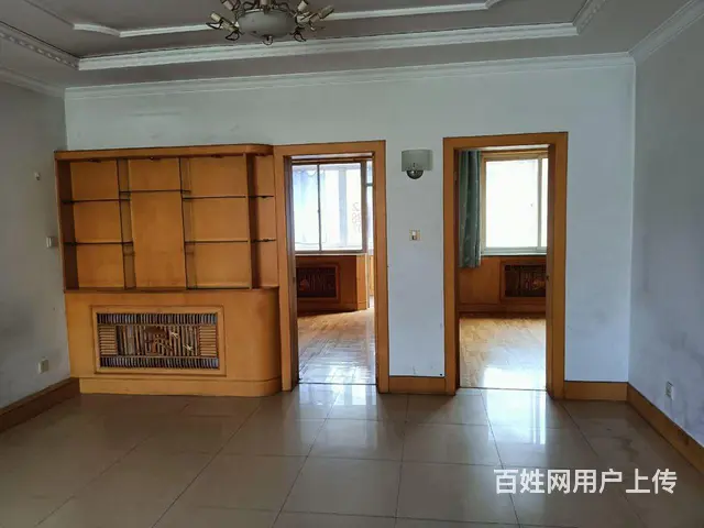新华医疗单位房，三室两厅！五楼急售！ - 图片 1