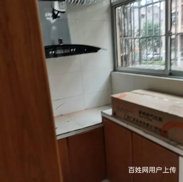 群力小区，两室精装修，干净整洁，交通便利，温馨舒适拎包即住 - 图片 5