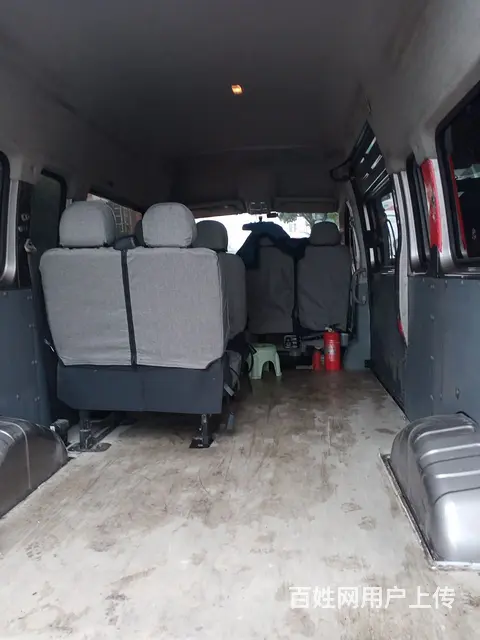 急转上汽大通高顶加长豪华版v80面包车 - 图片 3