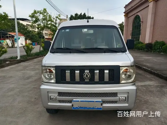 东风小康面包车7座 - 图片 1