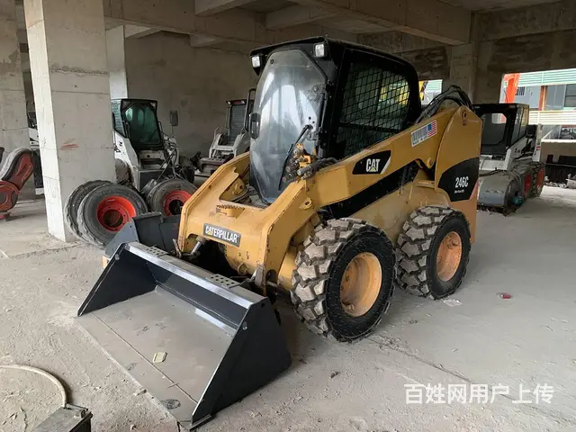 山猫763滑移装载机山猫300/18多功能滑移铲车 - 图片 1