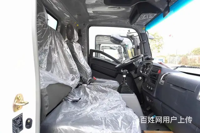 虹宇厂家直销重汽豪沃4.2米冷藏车 现车低价处理 - 图片 8
