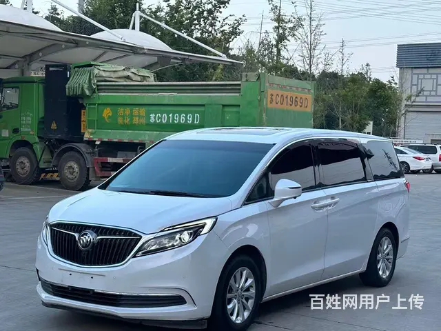 别克GL8 2018款 GL8 商旅车 2.0T 手自一体 - 图片 1