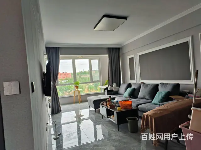 精装房阁楼带露台 - 图片 1