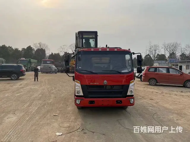蓝牌60钩机拖板车 重汽豪沃平板车价格便宜包上牌 - 图片 1