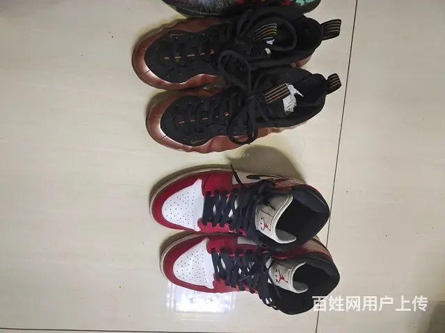 便宜处理运动鞋44码 - 图片 1