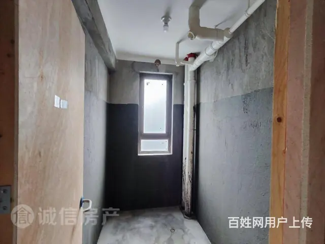汴河小镇一期130平毛坯  三室满两年110万 - 图片 1
