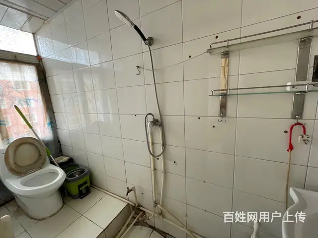 六中，红旗路小学，重型家属院，4楼，51平，两室一厅，中等装 - 图片 1