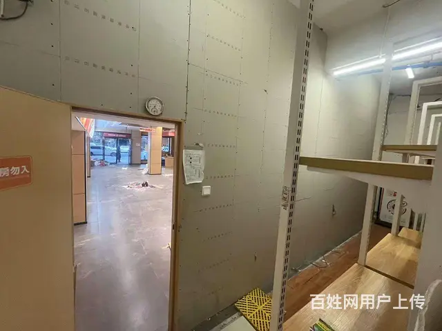 XN 华阳 丁字路口临街纯一楼商铺直租 展示面显眼 行业不限 - 图片 9