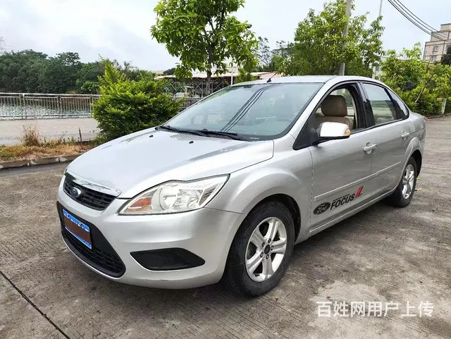 福特 福克斯 2009款 福克斯-三厢 1.8 手动 舒适型 - 图片 3