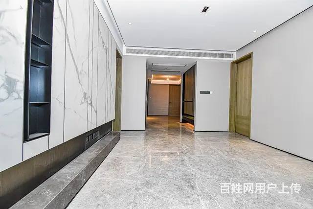 亏本出售，低于市场价格，135平方 750，带一车位，急卖的 - 图片 1