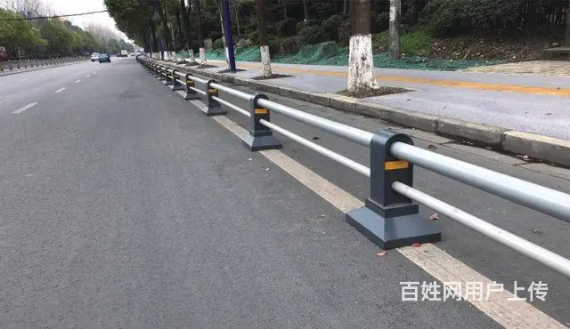 景区道路安全围栏 实体护栏源头厂家 城市交通防护栏 - 图片 1