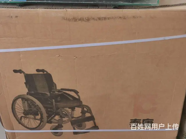电动轮椅 - 图片 1