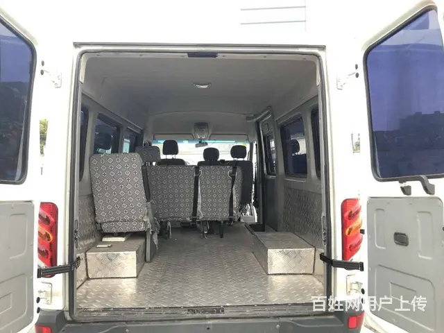 依维柯长轴中顶后双胎7座国四排放支持分期包过户 - 图片 8