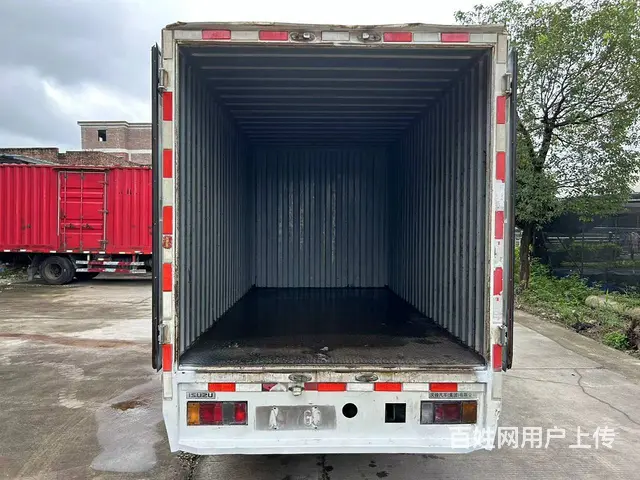 个人极品准2013年天皇五十铃单排双轮3米6箱车 - 图片 6