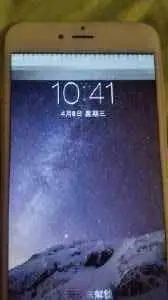 苹果6plus屏幕触摸失灵，6p屏幕划不动出现白条 - 图片