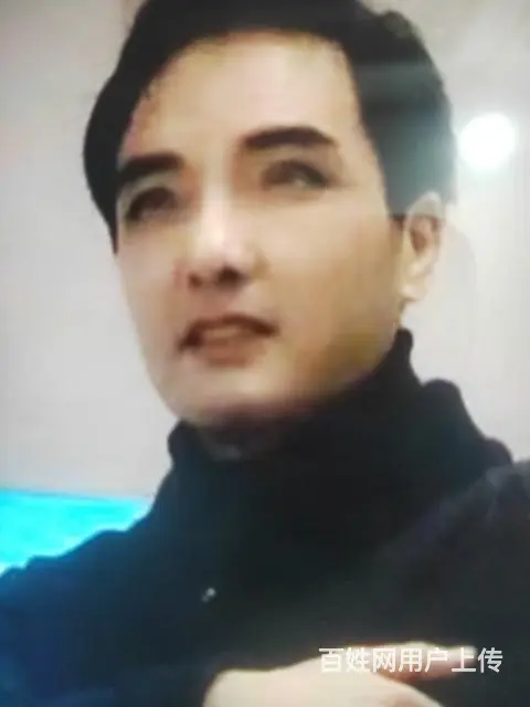 只想陪你一个人 - 图片