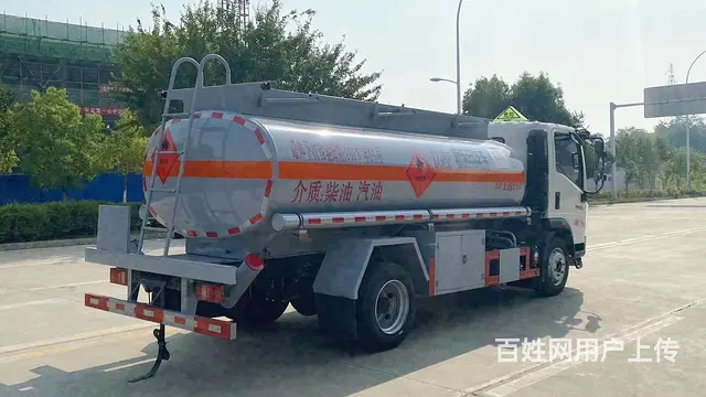 厂家直销豪沃悍将8吨加油车 现车低价处理 - 图片 3