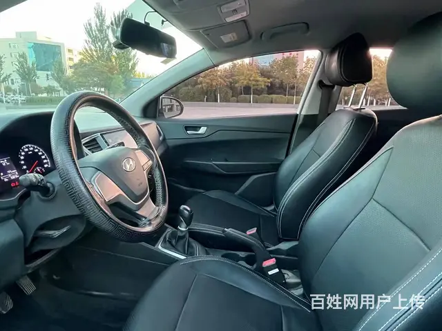 现代 悦纳 2017款 悦纳RV 1.4 手动 GLS 炫酷 - 图片 5