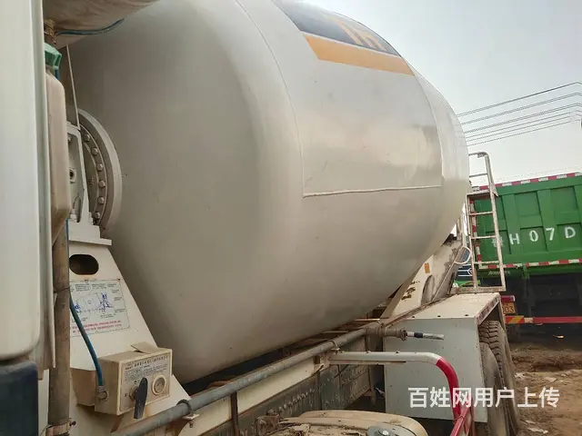 定西特价国五二手豪沃后八轮搅拌车16方 原版车况 - 图片 9