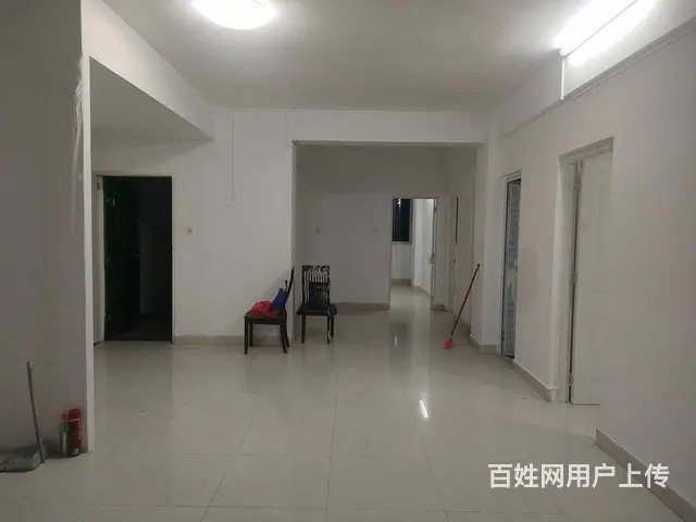 和平北新风里80平空铺和 望海国际后面110平三房两厅 出租 - 图片 9
