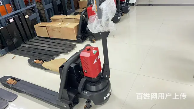 合力1.5吨锂电搬运车 - 图片 4