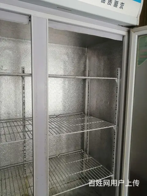 使用中双开门保鲜柜 - 图片 1