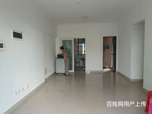 新海村小区 3室1厅2卫 房东直租 - 图片 1