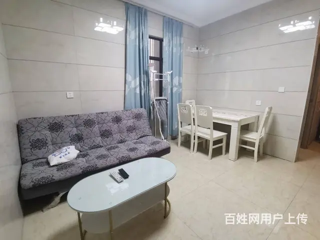 电梯解放路华晨汇景小区1室1厅精装修家具家电齐全月租1500 - 图片 1