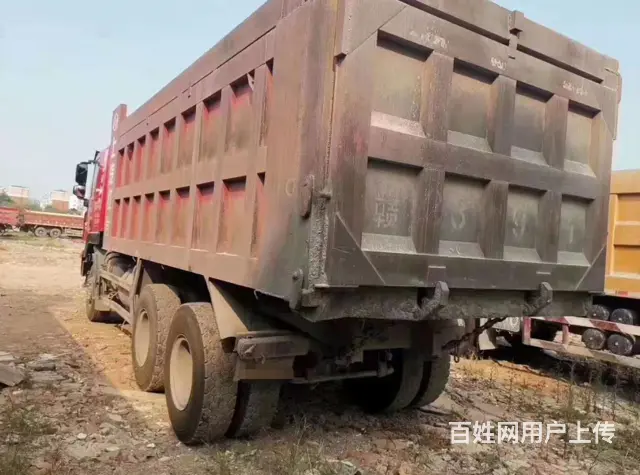 红岩杰狮390马力后八轮车厢6米带全保 - 图片 3