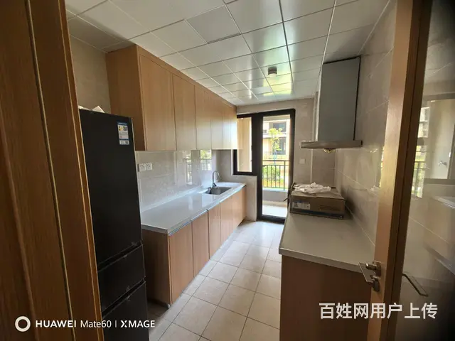 噶栋 四室出租 日租 - 图片 12