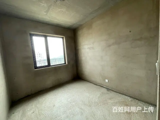 中央公园C区14楼，128平，三室二厅二卫，毛坯。86万过户 - 图片 2
